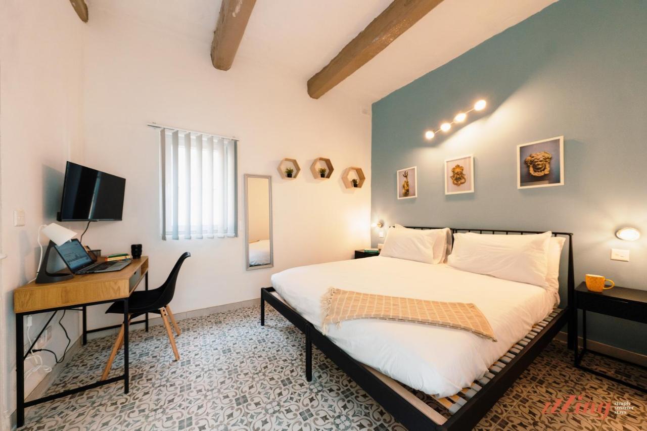 A Modern Maltese Townhouse In Siggiewi Villa Luaran gambar